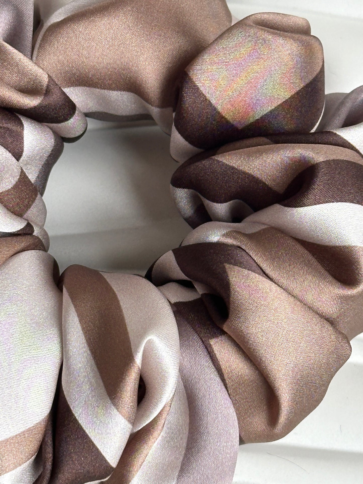 Maxi Silk Scrunchie - Taupe Check Detail