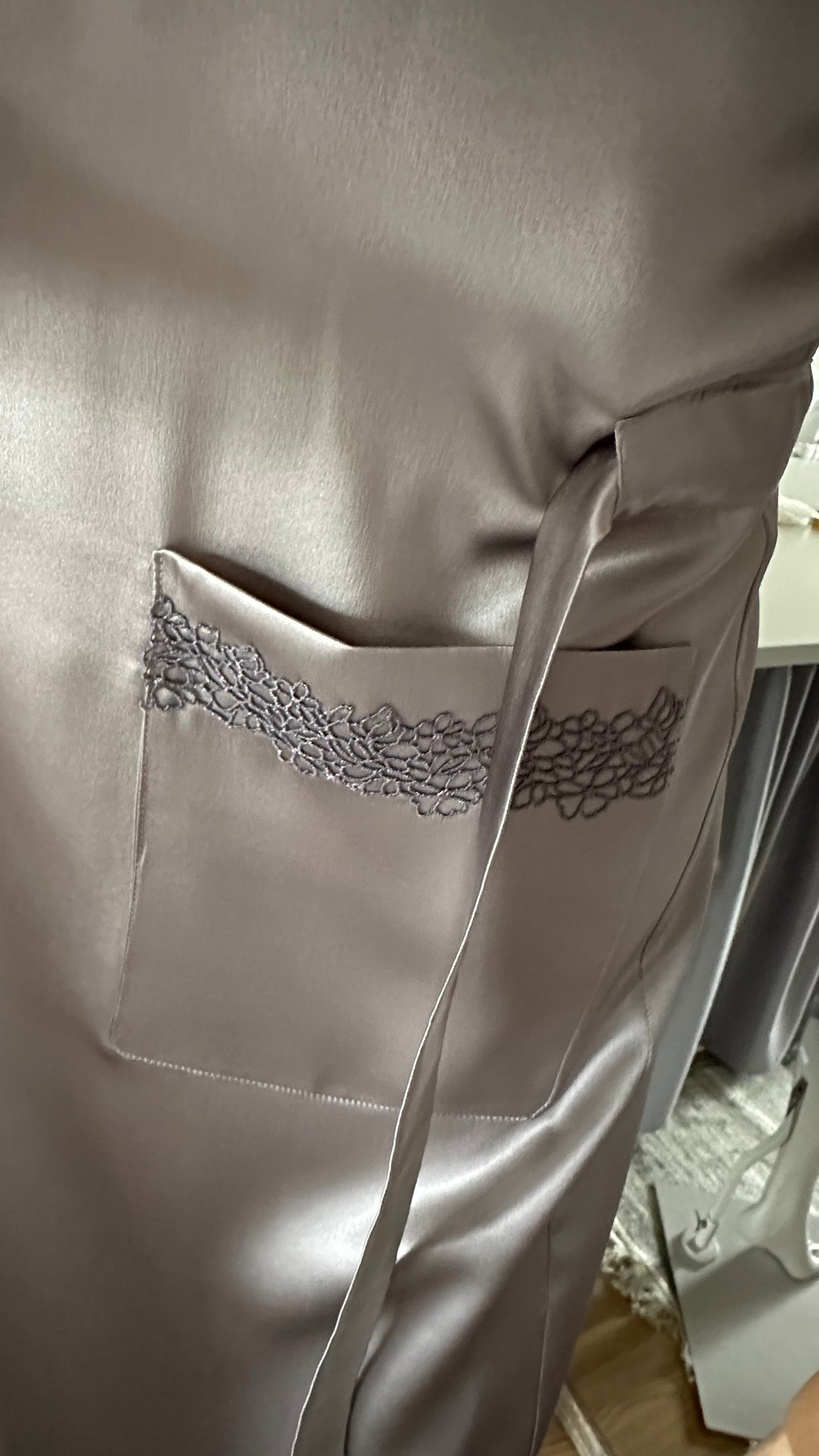 Natural Silk Robe - Silver - styling detail