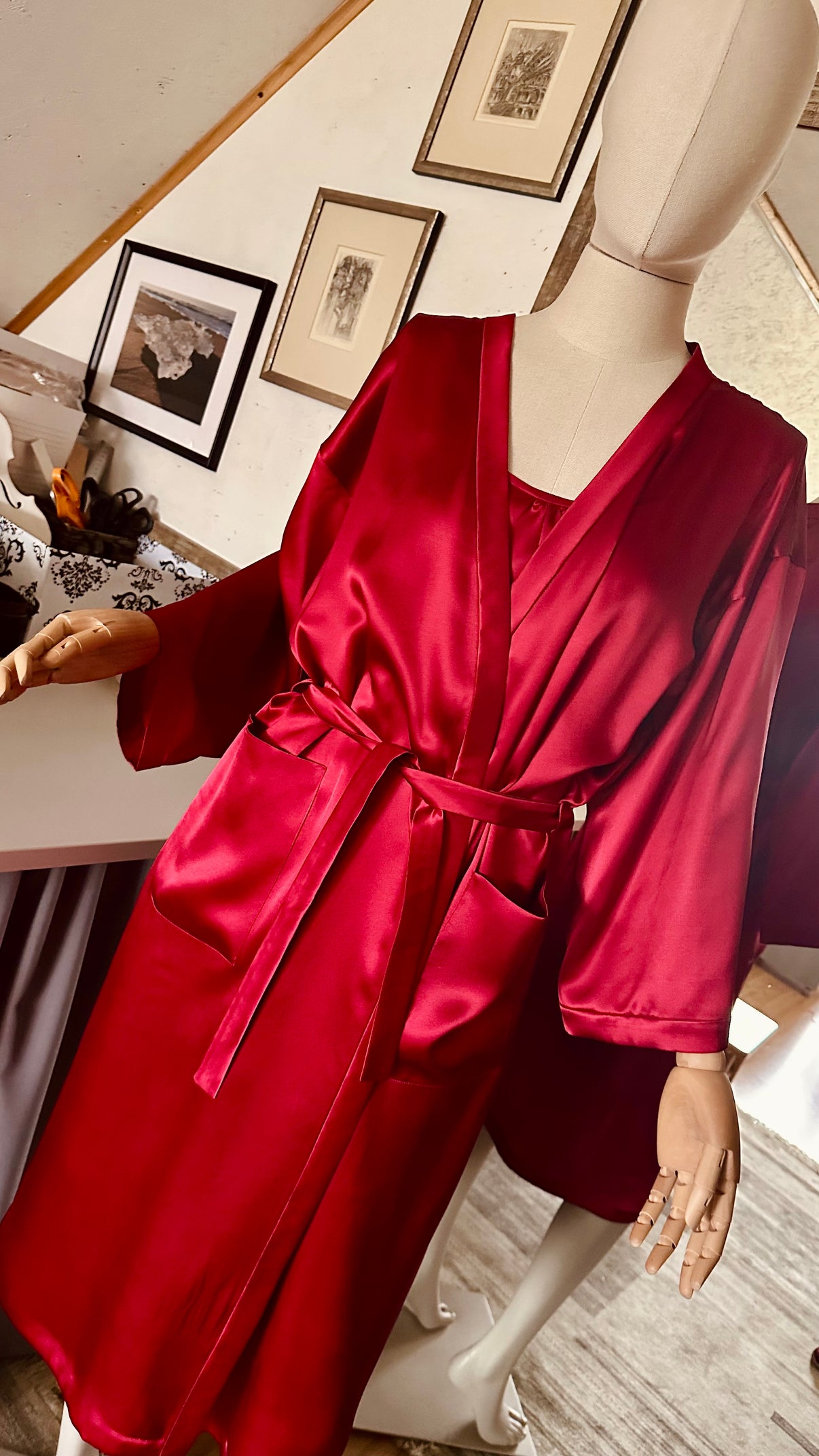 Natural Silk Robe - Passion - styling view 2