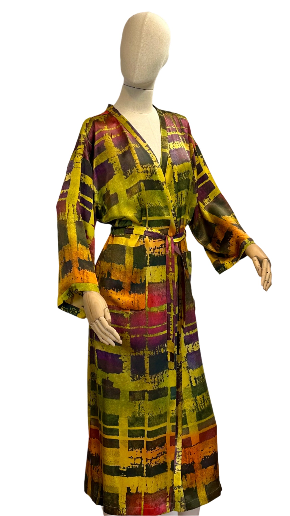Long Silk Robe - Flight of Colors - styling detail