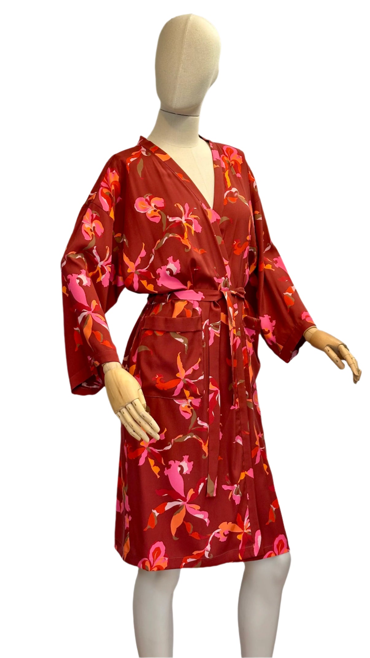 Natural Silk Robe - Irises - styling detail