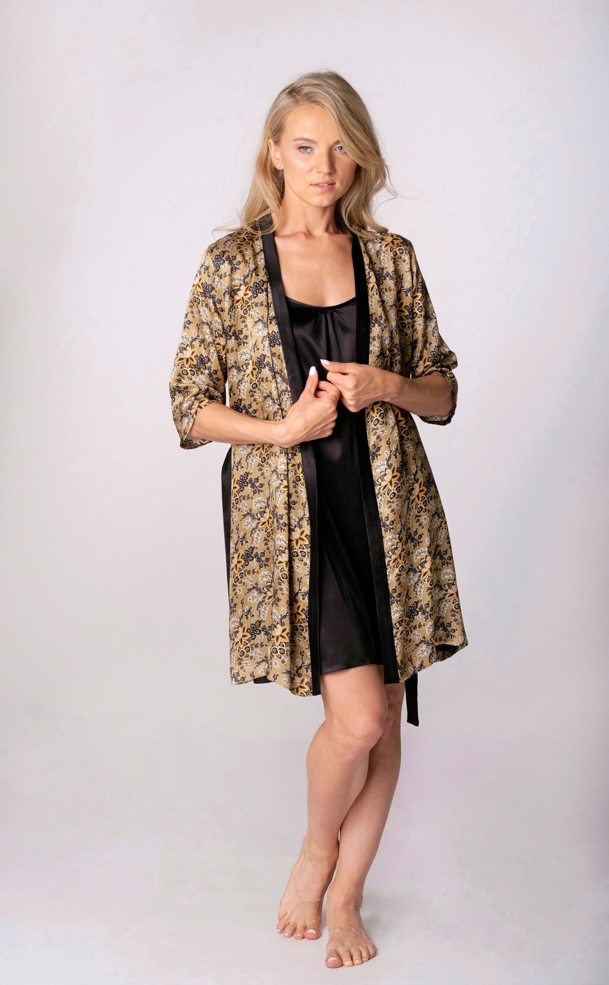 Natural Silk Robe - Lightness - lifestyle product photo