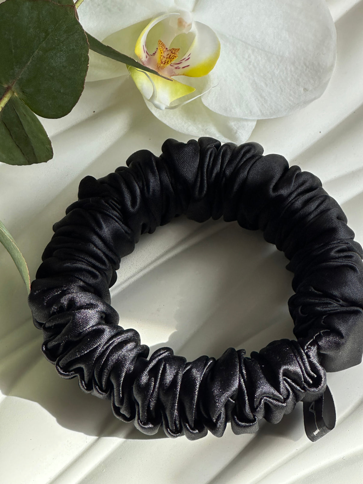 Mulberry Silk Hair Scrunchie - ANNA LACE handmade silk product