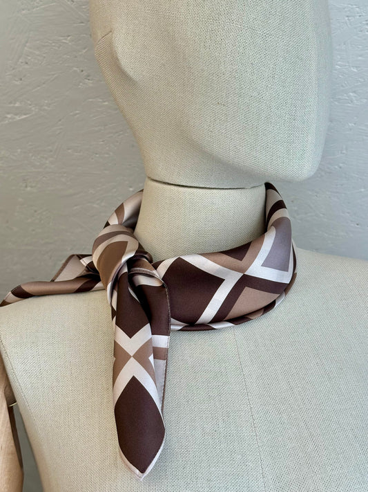 Šilkinė skarelė  - Kvadratėliai (maža)