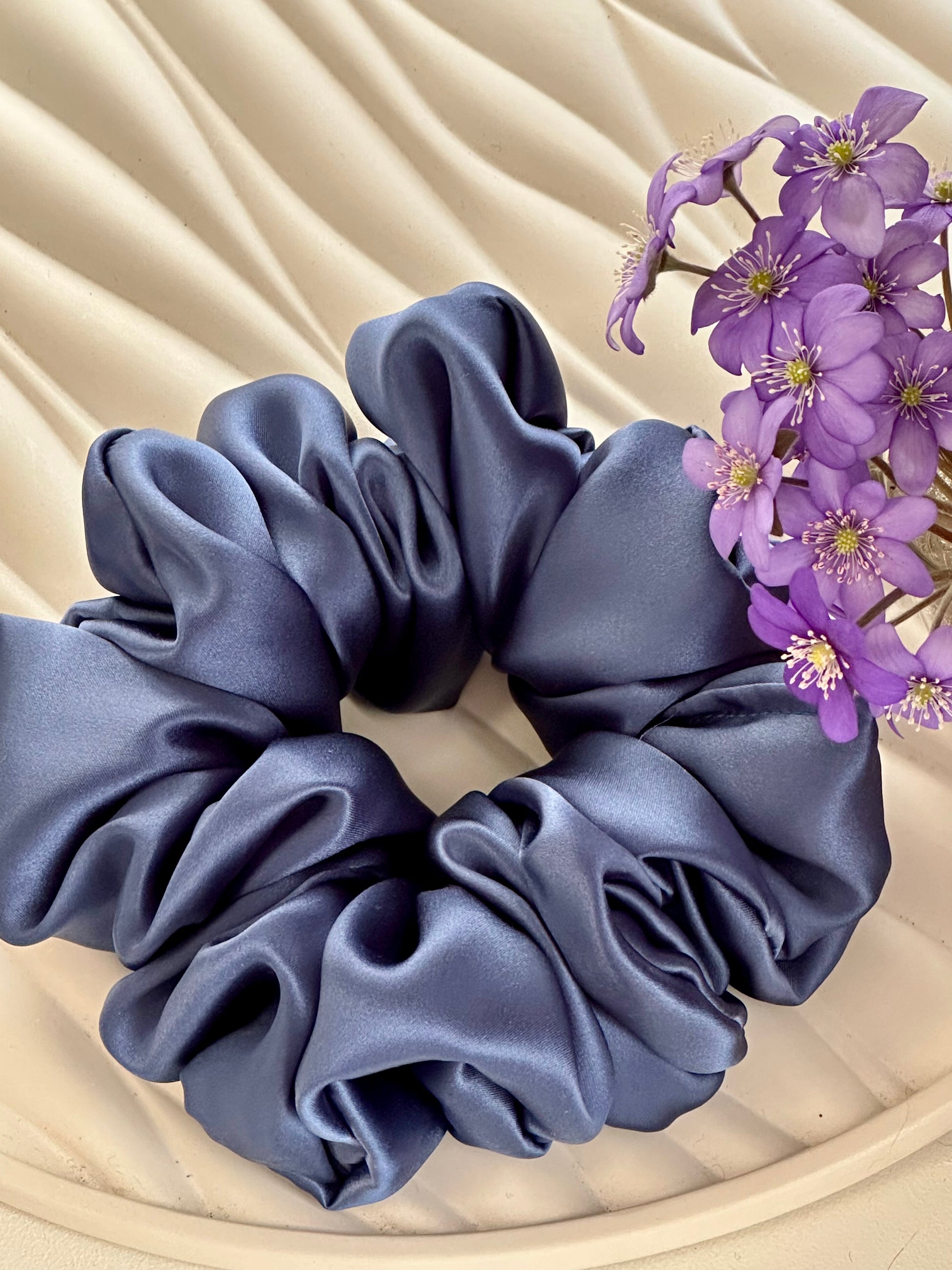 Maxi Mulberry Silk Hair Scrunchies - color variant 1