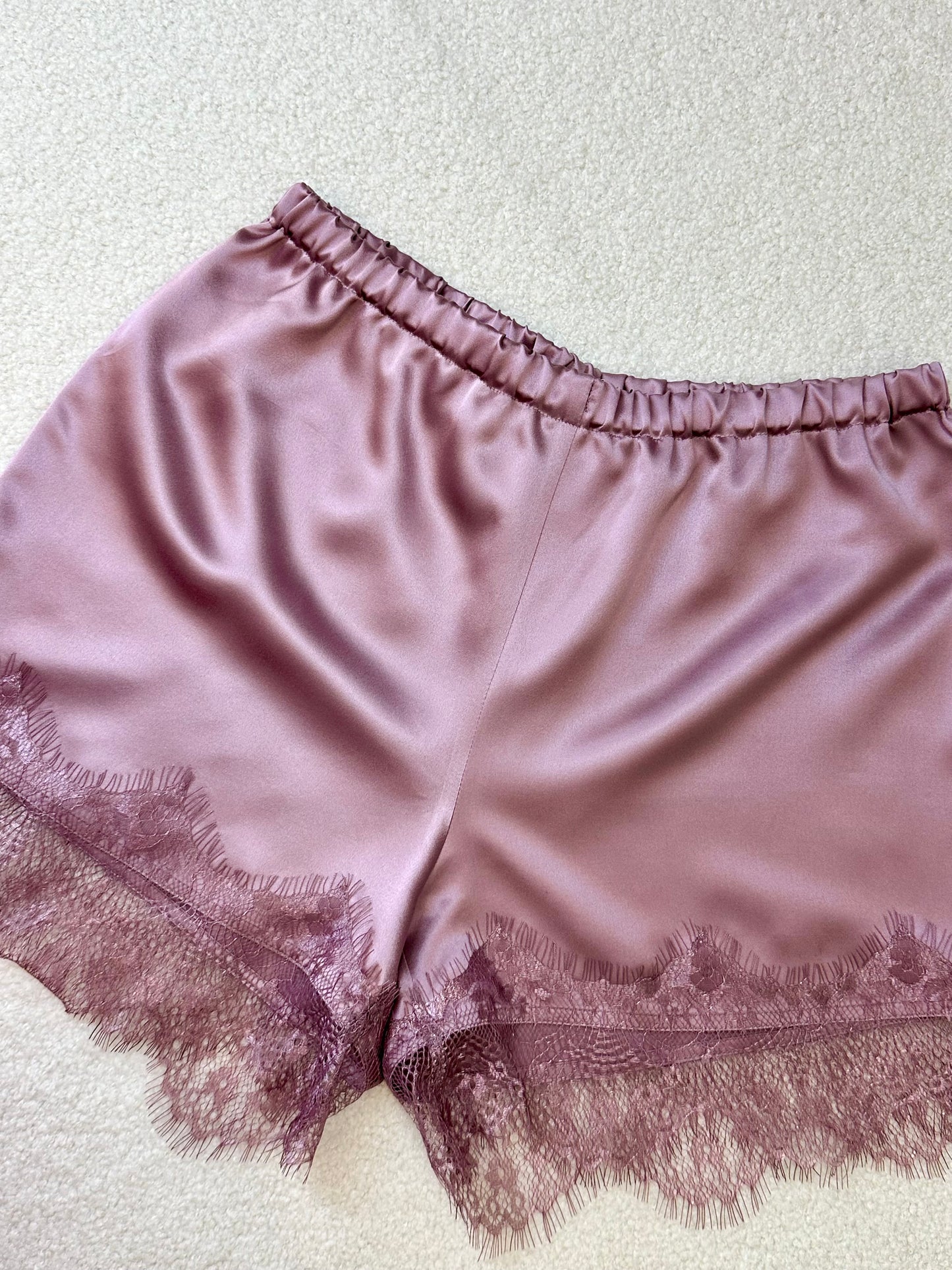 Mulberry Silk Pajamas Lilac Lace shorts with lace hem